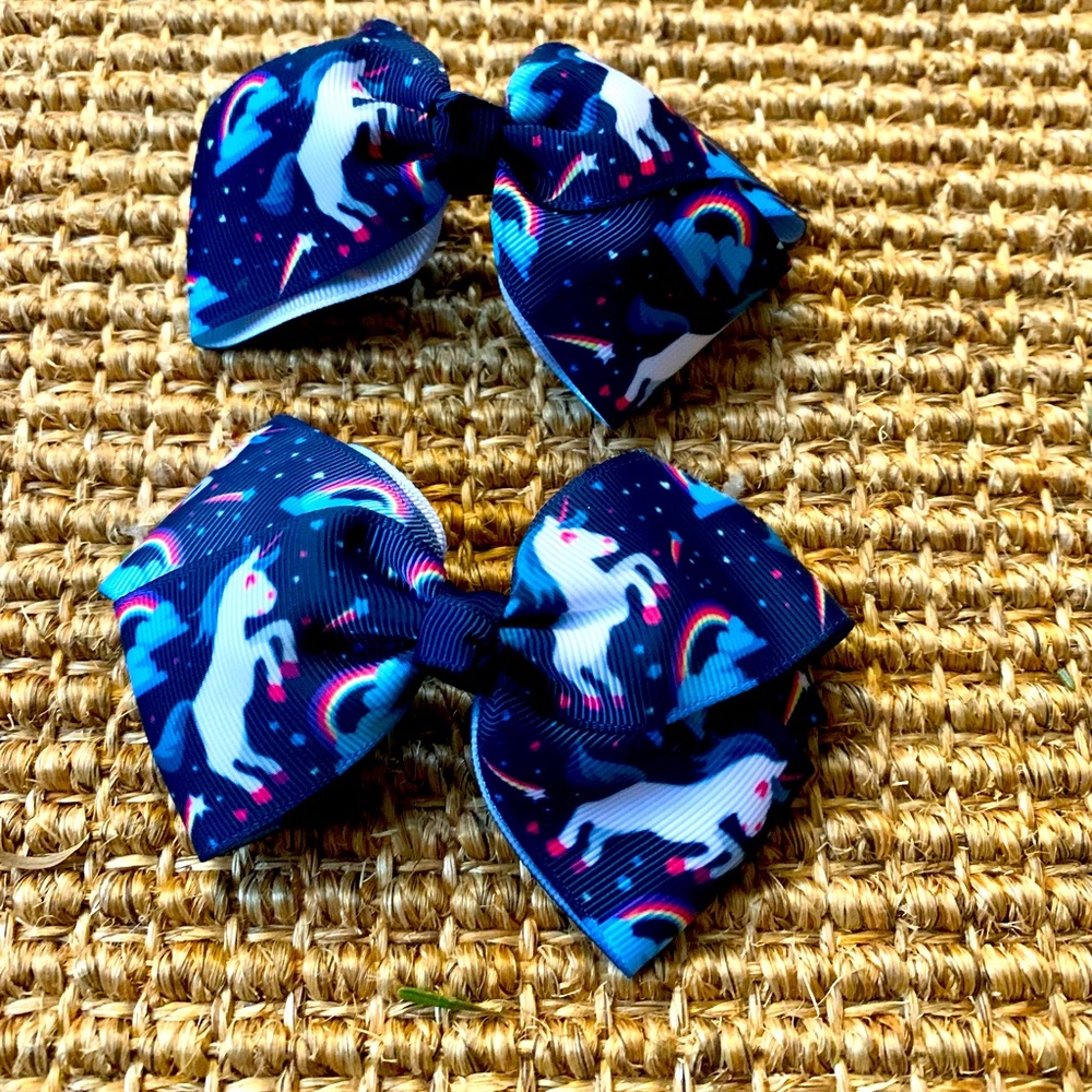 Unicorn rainbow hair bows clips matching pair of small sized child NWOT